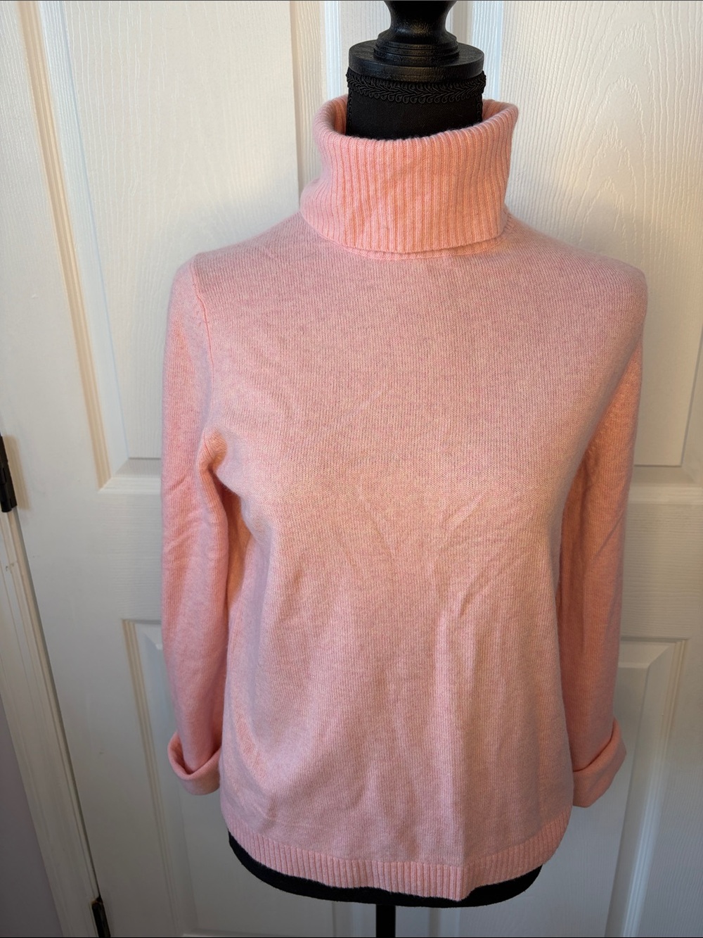 L.L. Bean Cashmere Light Pink Turtleneck Lightweight Sweater size small